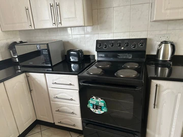 3 Bedroom Flat & Apartment