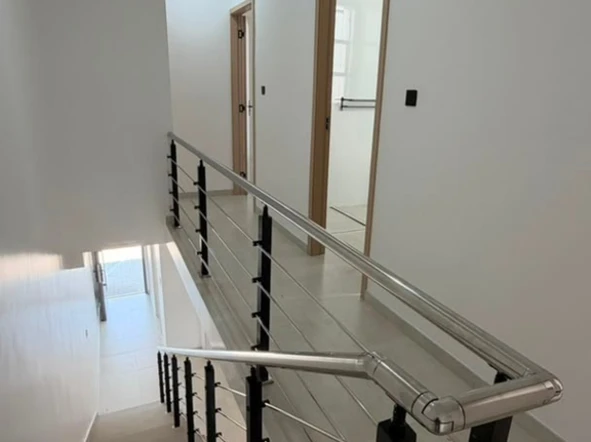 3 Bedroom Flat & Apartment