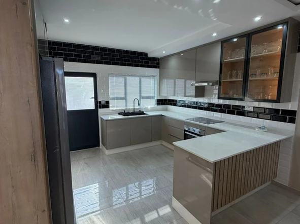 4 Bedroom Garden Flat