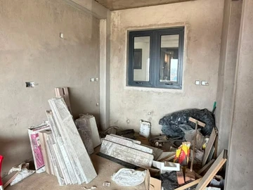 2 Bedroom Flat & Apartment