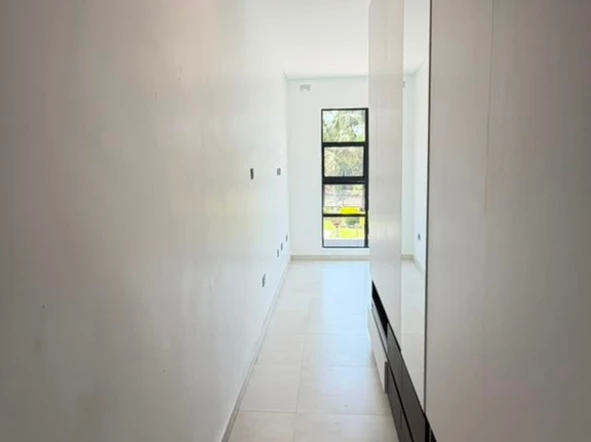 3 Bedroom Flat & Apartment