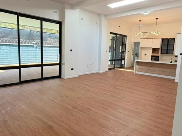 4 Bedroom Garden Flat