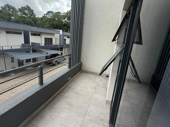 4 Bedroom Garden Flat
