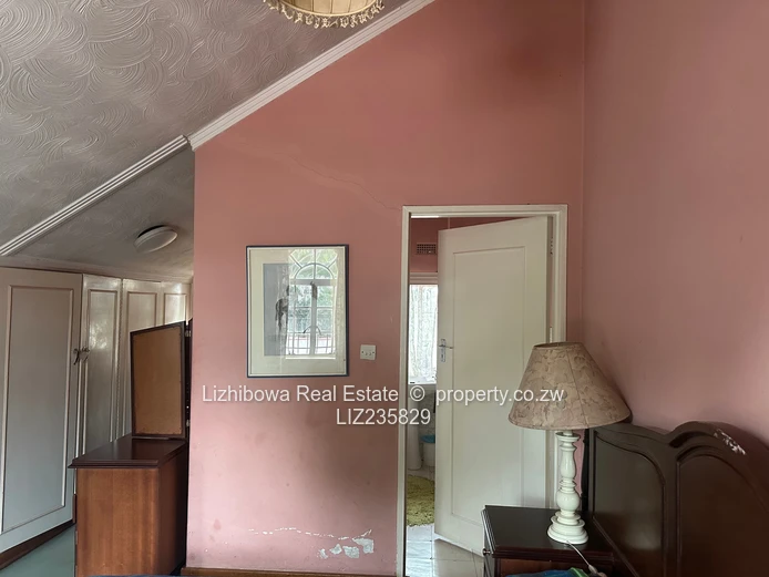 Gunhill Commercial Property