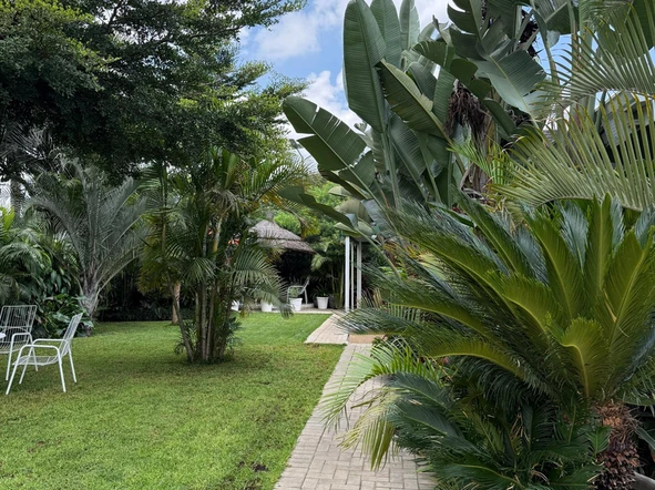 3 Bedroom Flat & Apartment