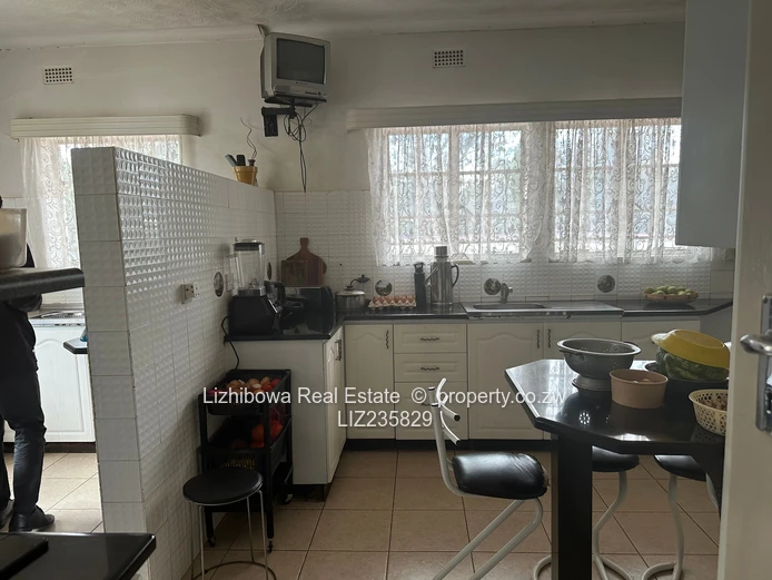 Gunhill Commercial Property