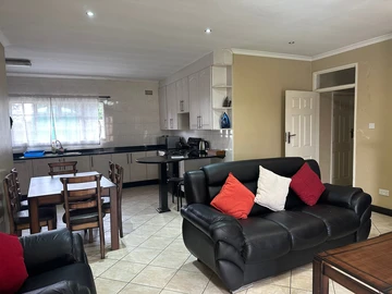 3 Bedroom Flat & Apartment