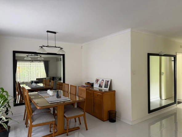 3 Bedroom Flat & Apartment