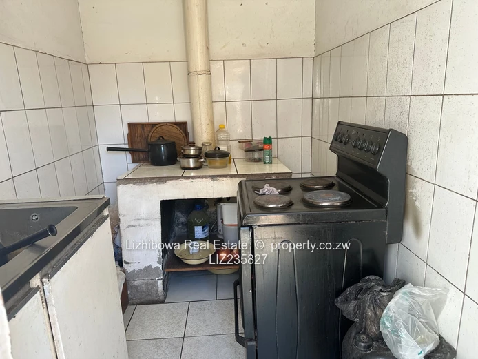 Avenues Commercial Property