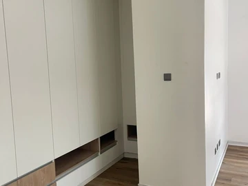 4 Bedroom Flat & Apartment