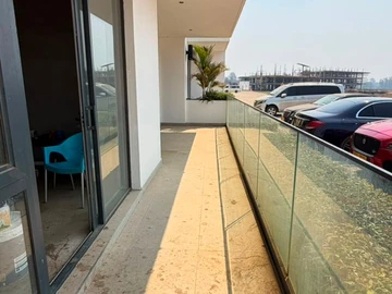 2 Bedroom Flat & Apartment